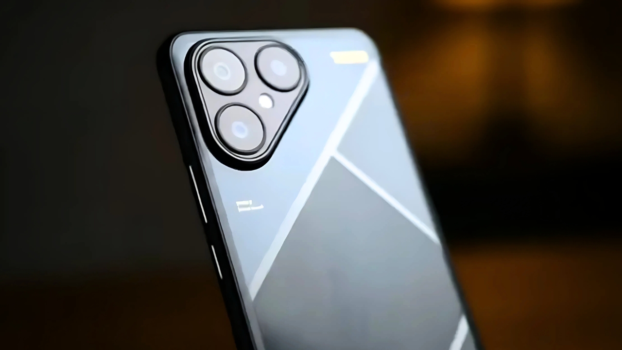 Tecno Pova 7